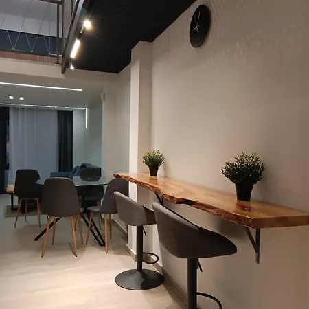 Loft Of E-smile Family Tessalónica